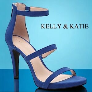 Kelly & Katie- Courtnee - Ankle Strap Heel Sandals royal Blue. SZ 6
